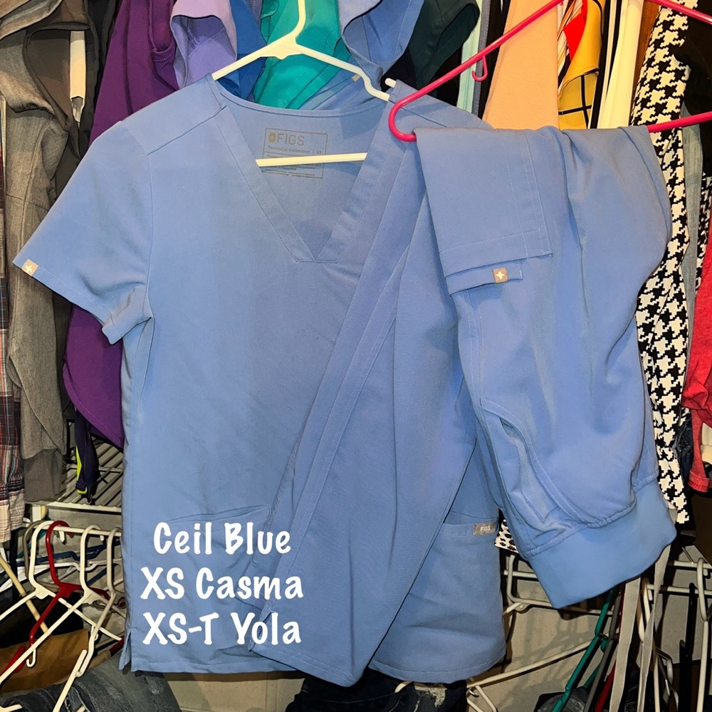 Women’s figs scrubs ceil blue xs